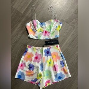 White Fox Boutique Floral Set NWT